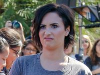 Demi-Lovato-fart-face